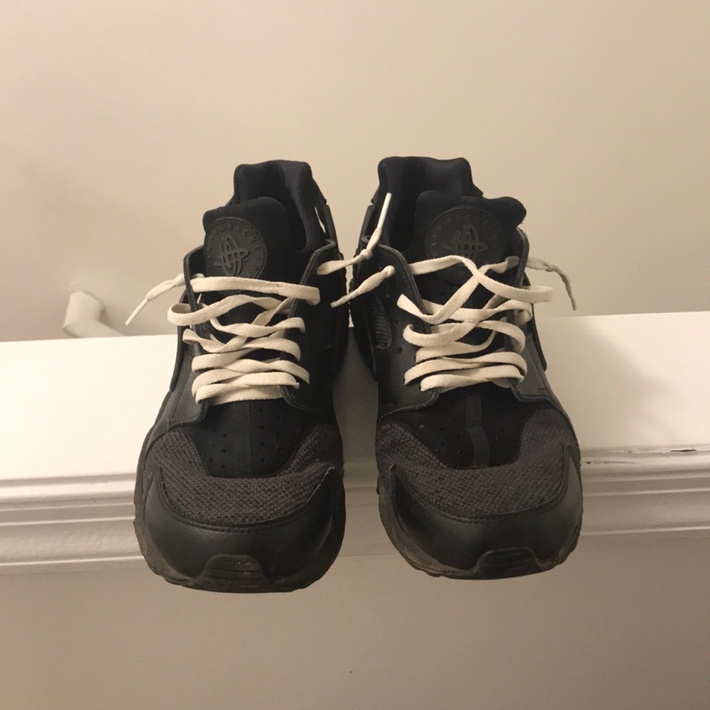 Huaraches black